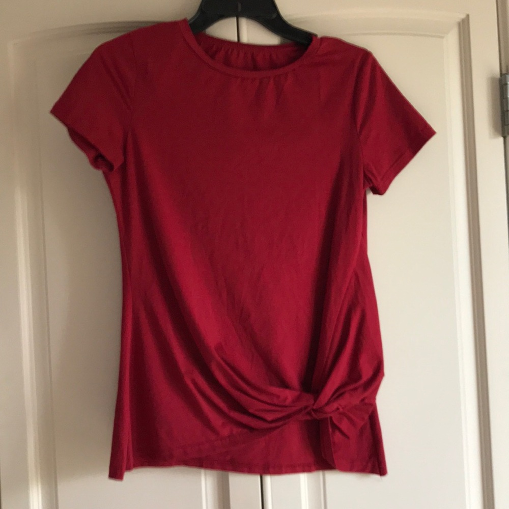 Knotted feature wine red t shirt